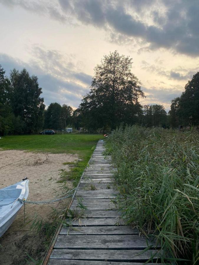 Mazurska Stodola Na Polwyspie Pilchowskim Pilchy Bagian luar foto